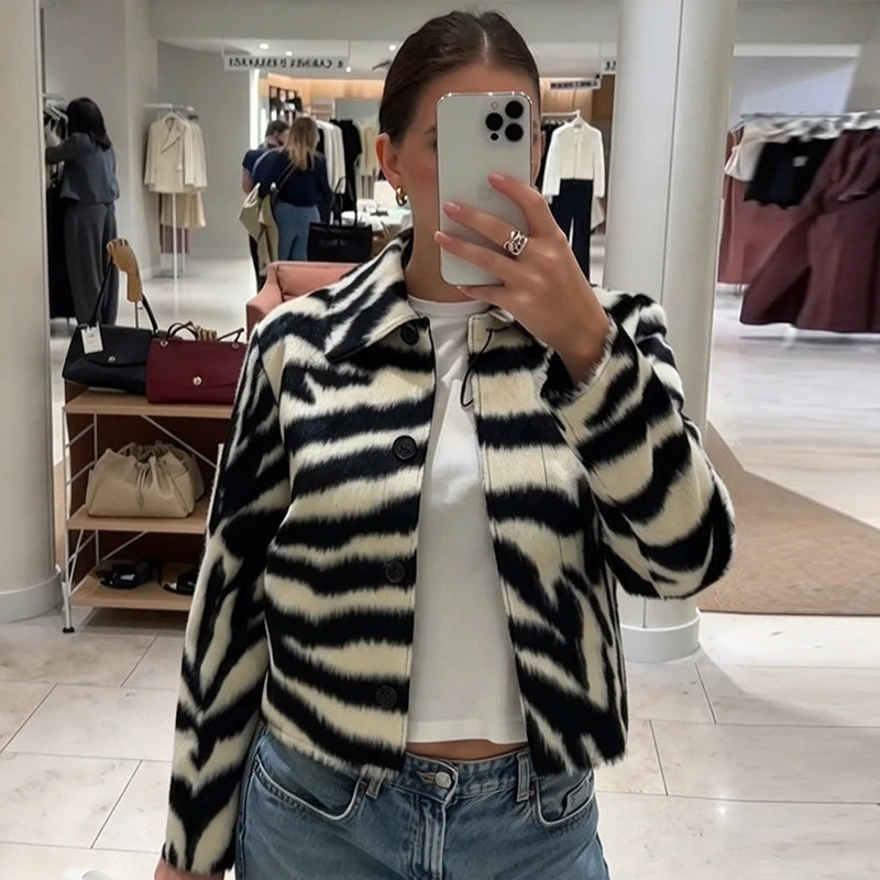 Women Zebra Print Faux Fur Cropped Jacket Lapel Collar Single‑breasted Plush Fuzzy Coat Loose Fit Short Outerwear Fall Winter