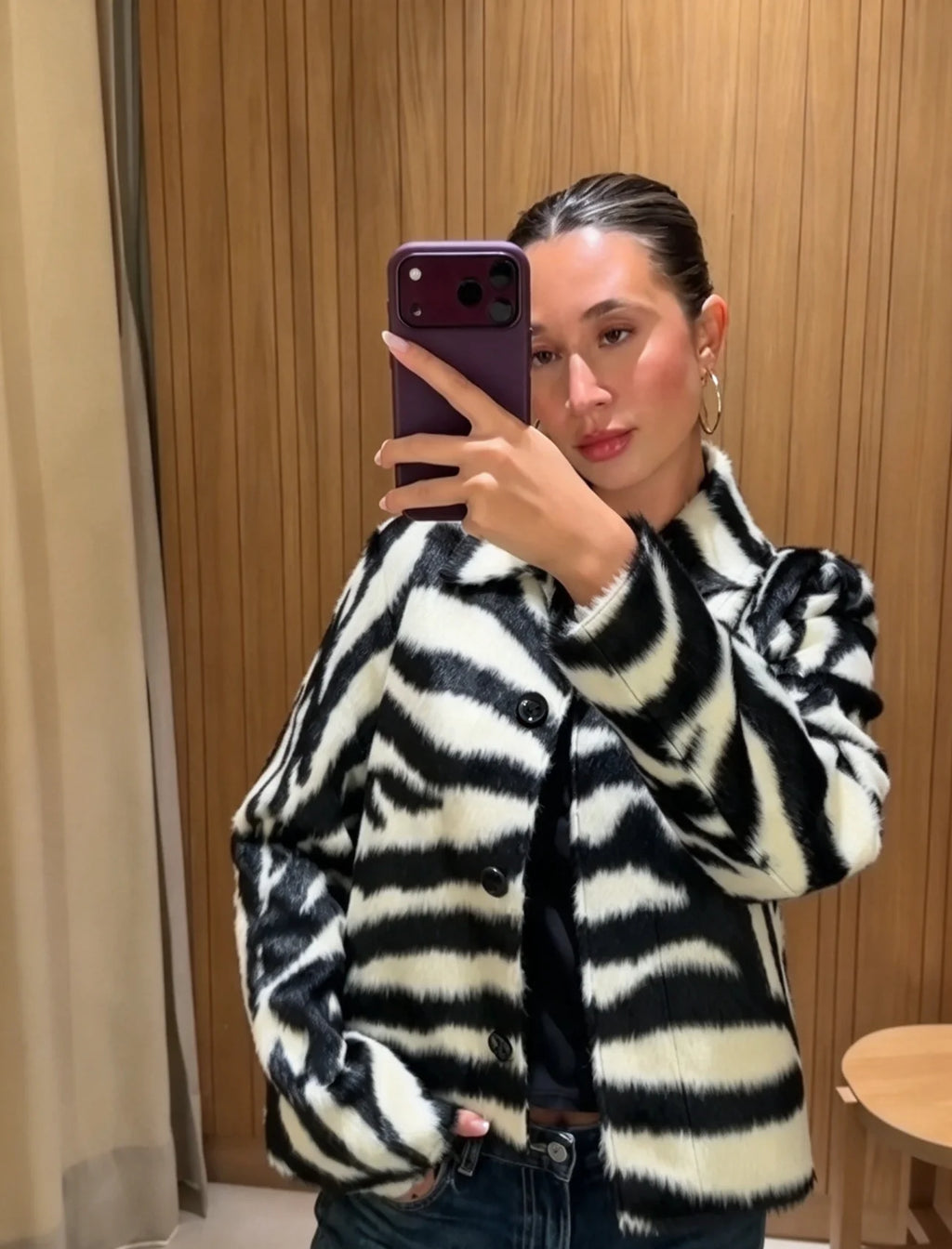 Women Zebra Print Faux Fur Cropped Jacket Lapel Collar Single‑breasted Plush Fuzzy Coat Loose Fit Short Outerwear Fall Winter